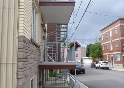 escalier tournant vu de coté gauche 324 rue de lafayette | Metal Gilles Allard inc.