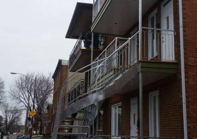 Fabrication et installation d'escalier tournant d'acier Québec - Metal Gilles Allard Inc.