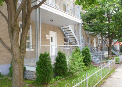 escalier tournant de coté 218 rue maire-louise | Metal Gilles Allard inc.