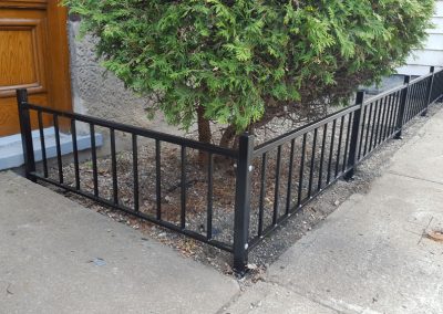 petite clôture pour arbuste en métal Québec | Metal Gilles Allard Inc.