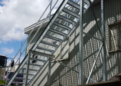 escalier droit de côté Québec | Metal Gilles Allard inc.