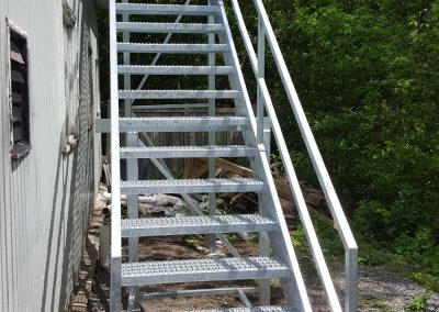 Escalier droit de face Québec |Metal Gilles Allard inc.