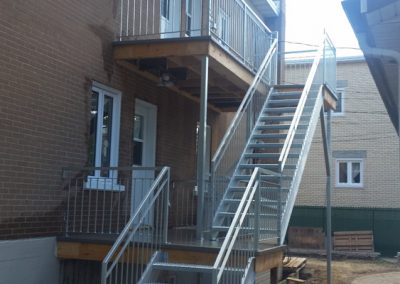 escalier extérieur droit en acier Québec | Metal Gilles Allard Inc. Québec