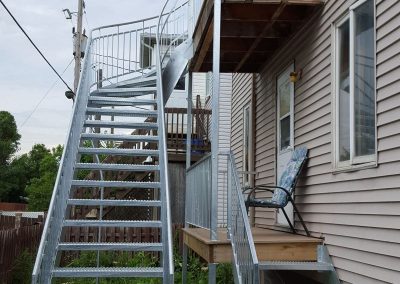 Fabrication d’escalier quart-tournant à Québec - Métal Gilles Allard