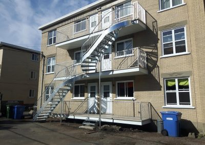 Escalier métallique extérieur à Québec - Métal Gilles Allard